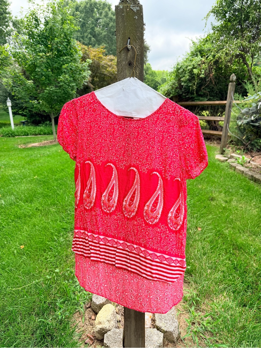 Old Navy Bright Pink Paisley Short Sleeve Blouse
